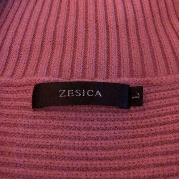 Pink Ribbed V-Neck Sweater - Picture 2 of 5